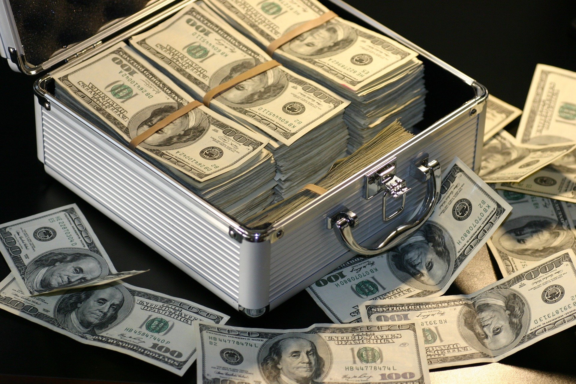 Why the bank gave 200K for FREE 1